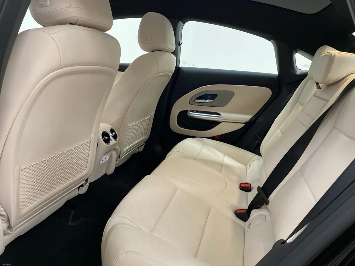 Mercedes-Benz CLA CLA 200 Progressive Line  ** New - Image 4