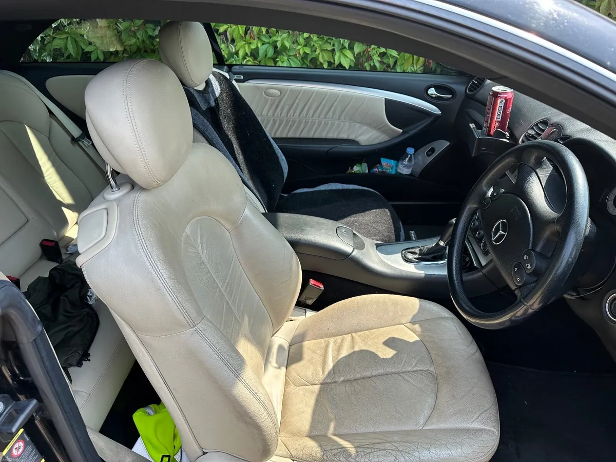 Mercedes-Benz CLK 2009 - Image 2