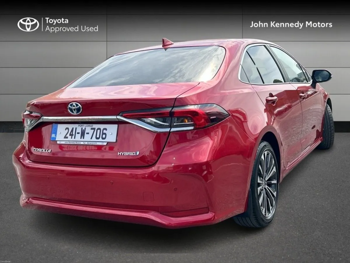 Toyota Corolla LUNA SPORT SALOON - Image 2
