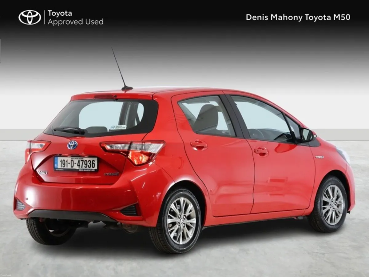 Toyota Yaris Icon Hybrid - Image 2