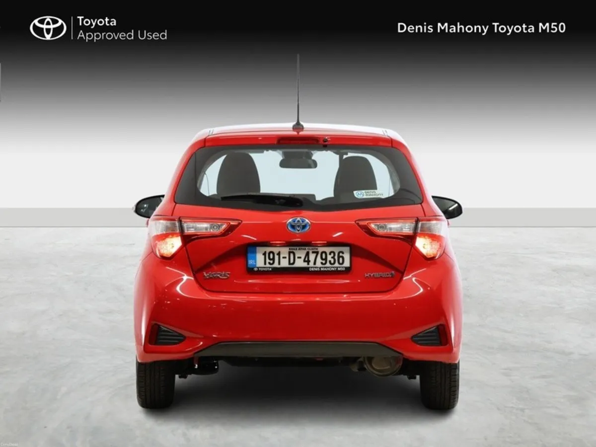 Toyota Yaris Icon Hybrid - Image 4