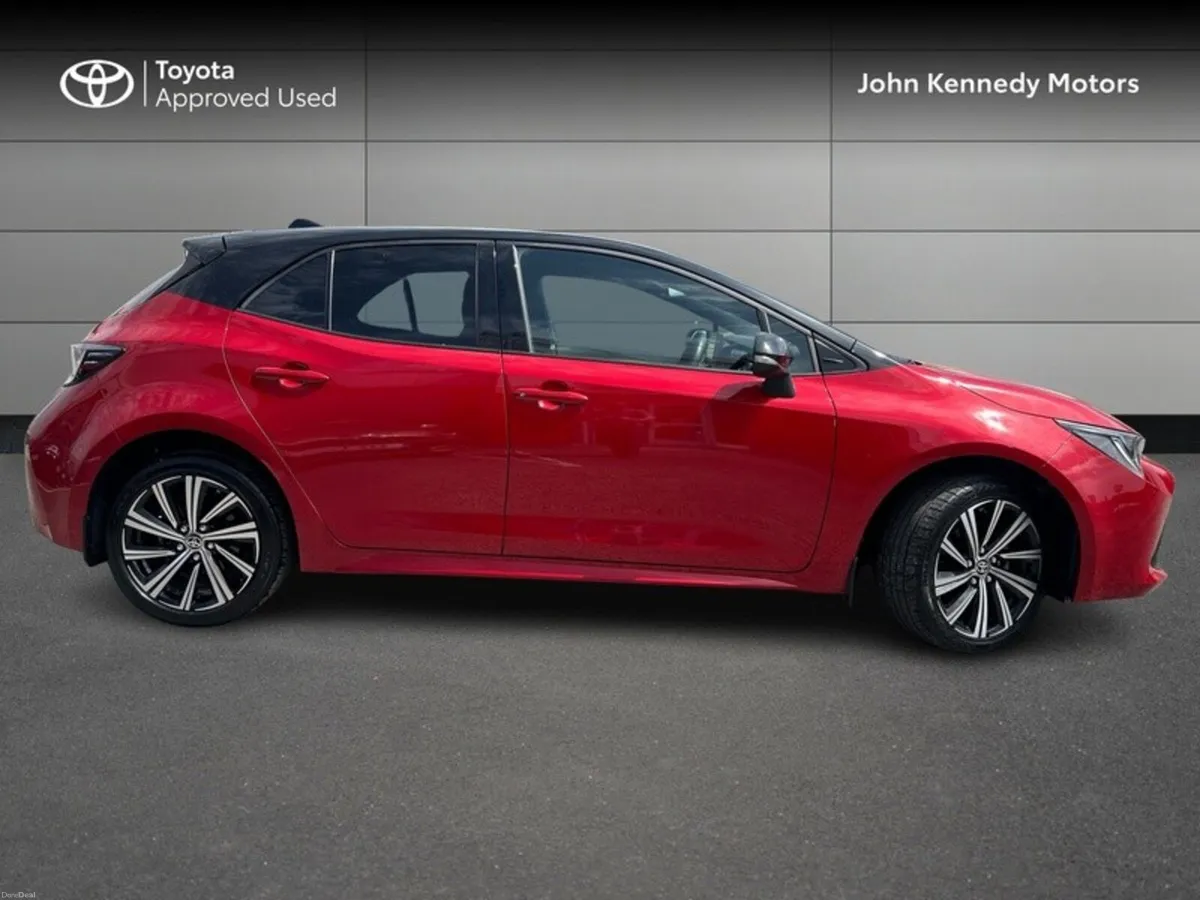 Toyota Corolla HYBRID L/SPORT HB - Image 3