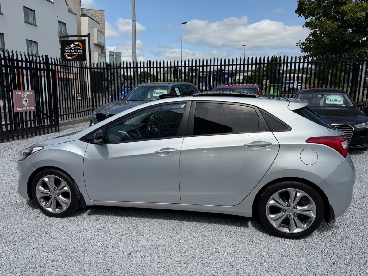 2014 (141) Hyundai i30 Premium - Image 4