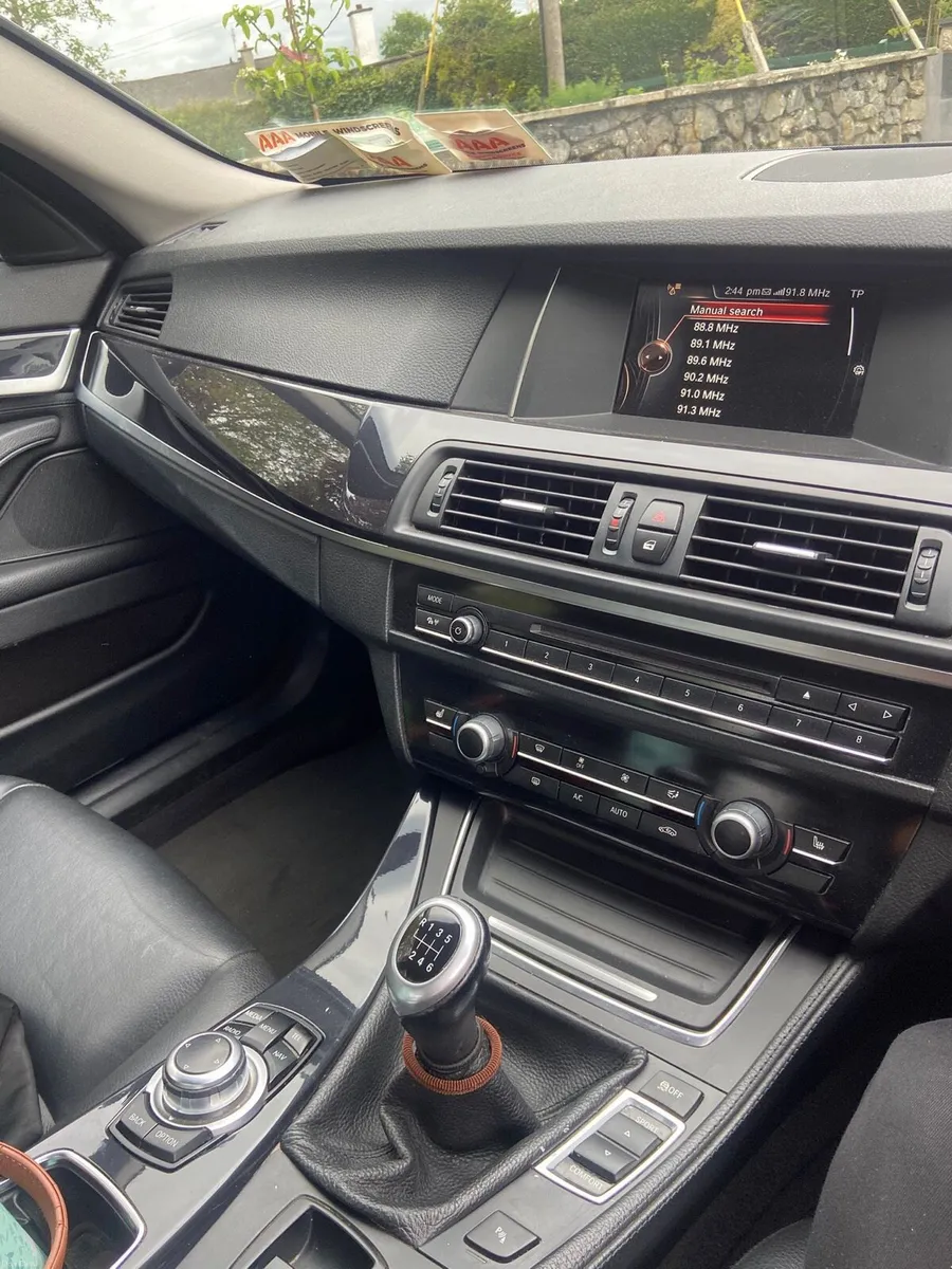 BMW 520 - Image 2