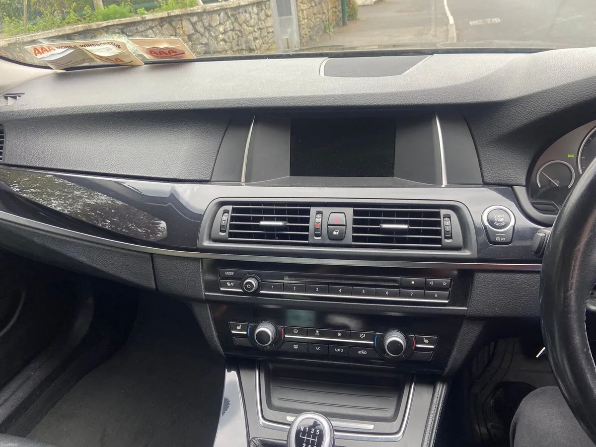 BMW 520 - Image 5