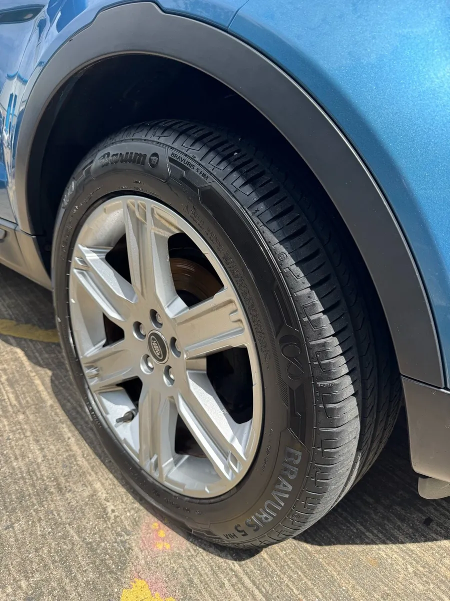 Range Rover Evoque 2.2D 4x4 Immaculate - Image 3