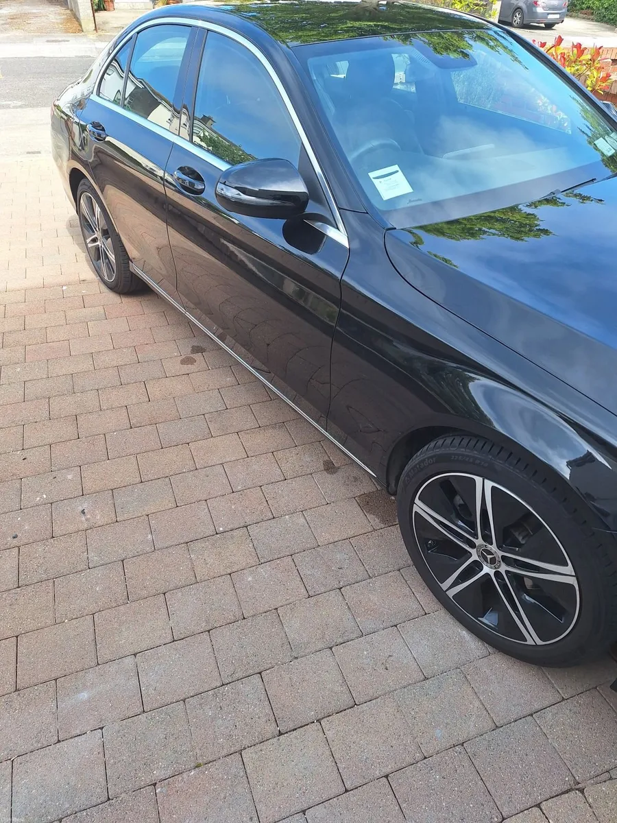 Mercedes-Benz C-Class 2020 - Image 3