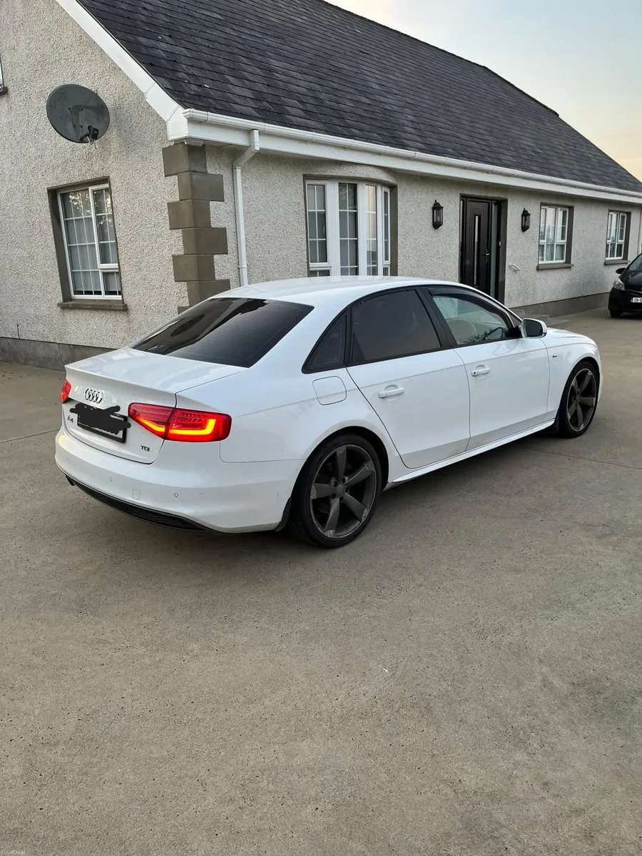 Audi A4 2013 - Image 4
