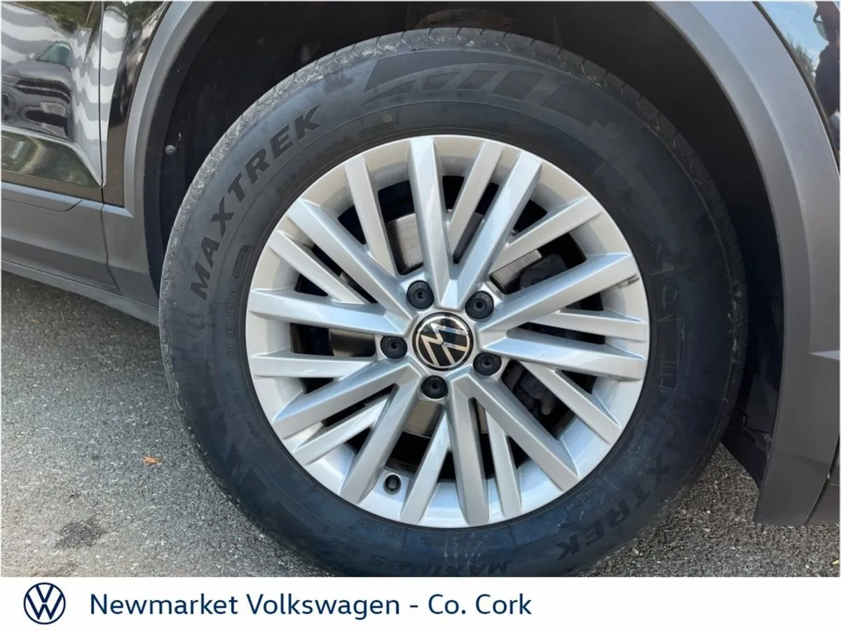 Volkswagen T-Roc 2.0TDI 115BHP DESIGN 6 SPEED - Image 2