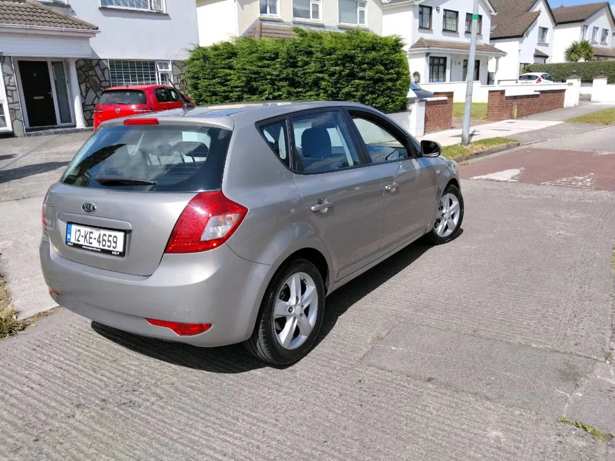 Kia Ceed 1.6 Petrol
Automatic Gearbox 
Nct 07/2027 - Image 5