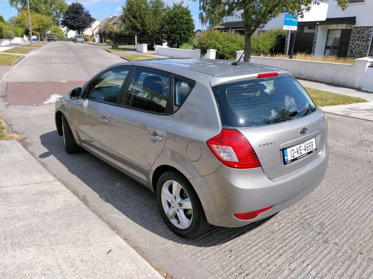 Kia Ceed 1.6 Petrol
Automatic Gearbox 
Nct 07/2027 - Image 6