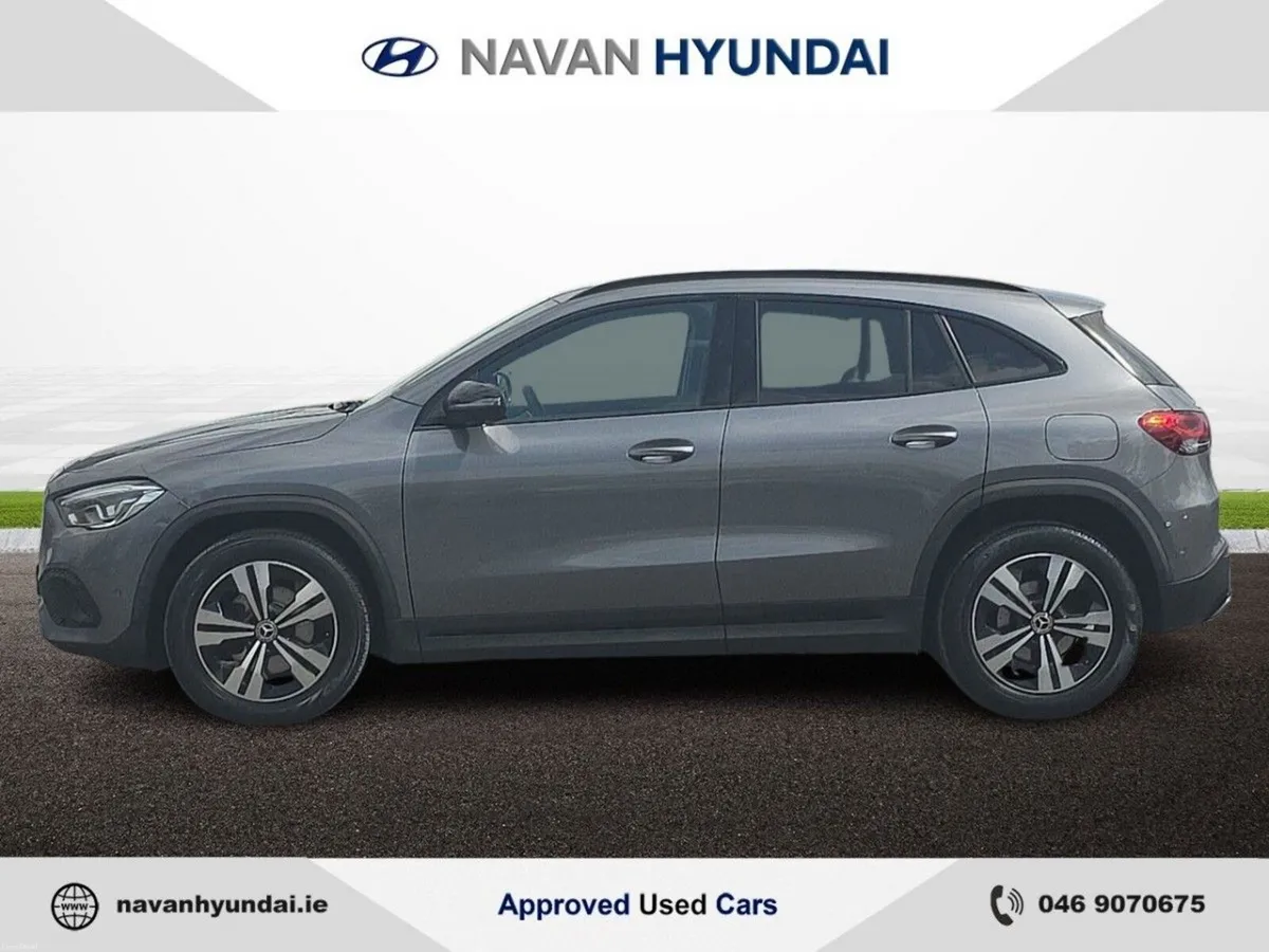 Mercedes-Benz GLA 200 Auto Progressive - Image 4