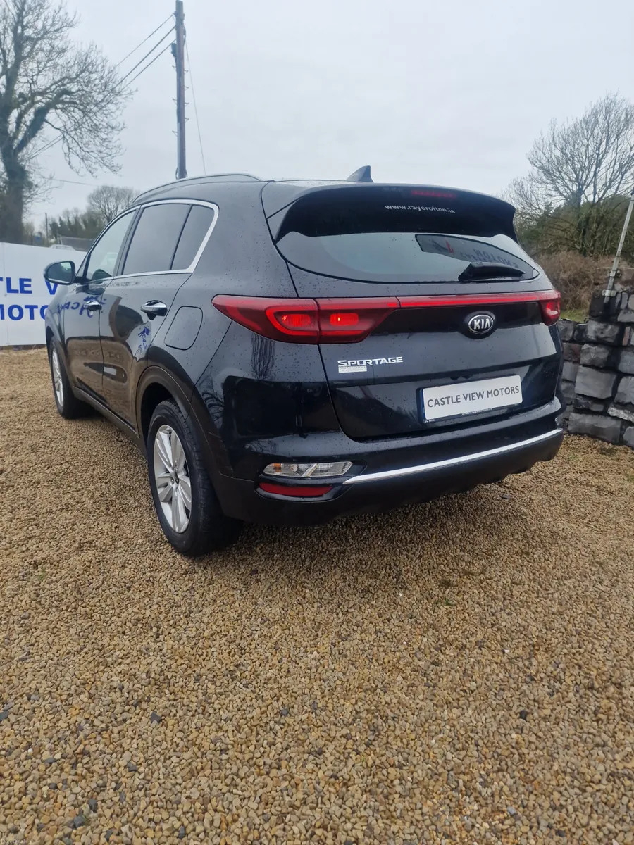 19 Kia Sportage 1.6d K3 Commercial - Image 3