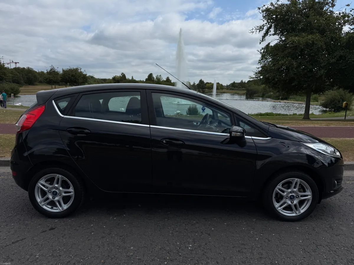 ONE OWNER  TITANIUM MODEL 44K MILES - Image 4