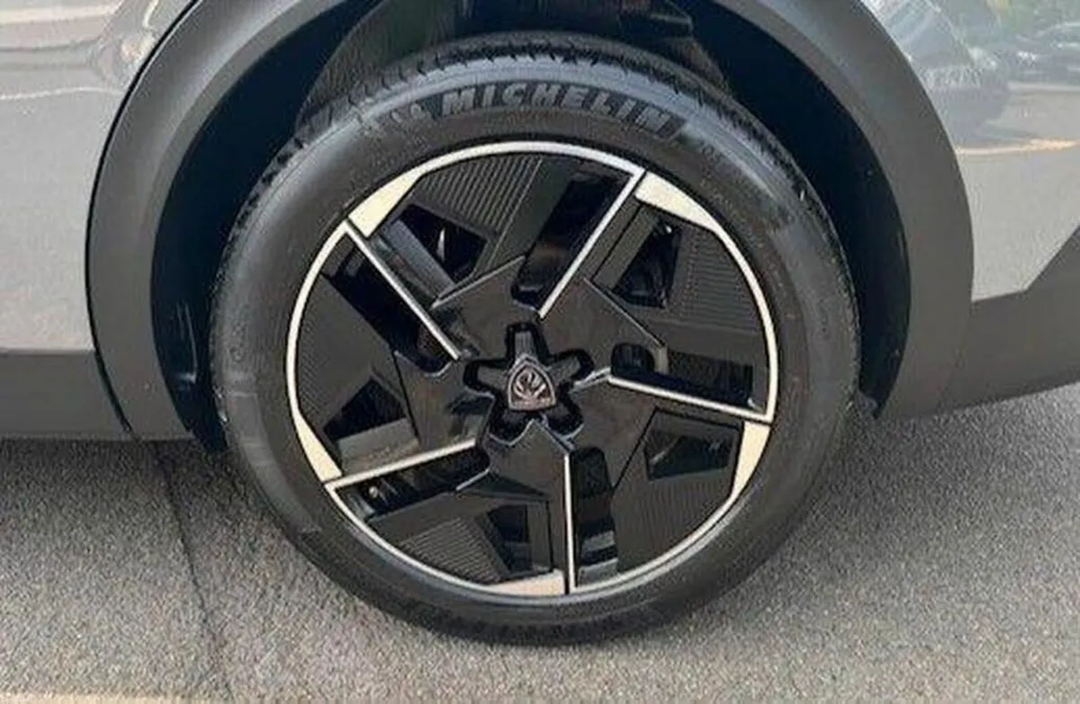 Peugeot 408 GT trim 2025 - Image 5