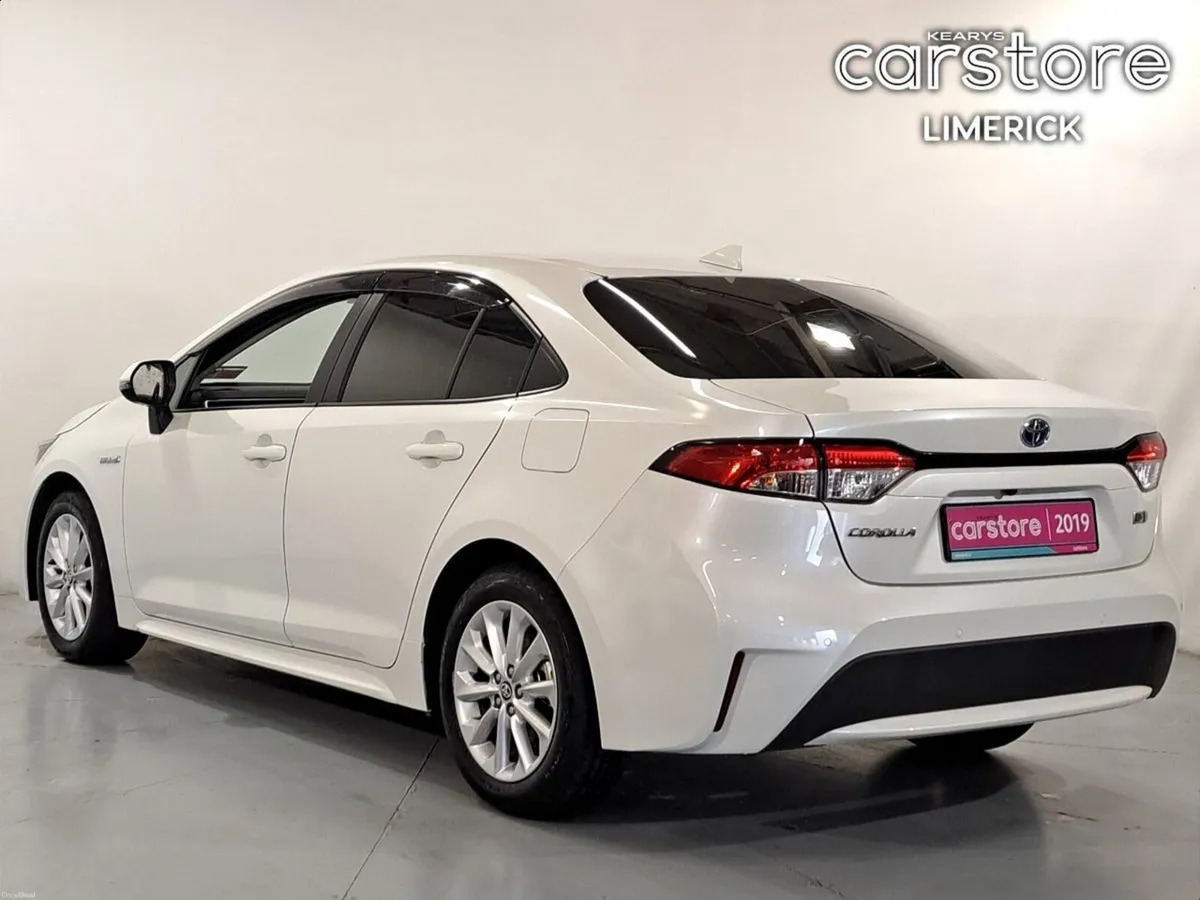 Toyota Corolla 1.8 HYBRID - Image 5