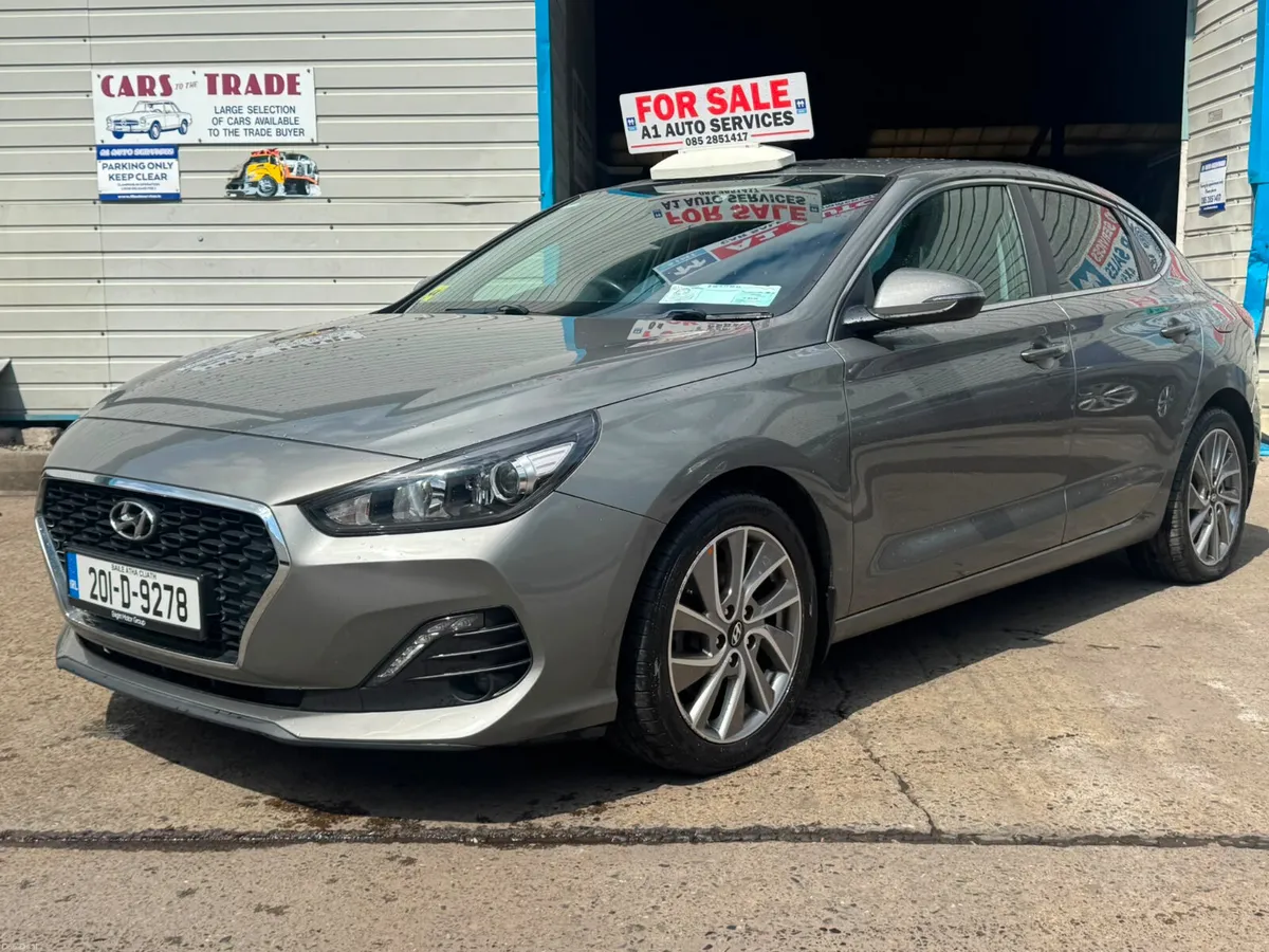 Hyundai i30 Fastback 2020 - Image 2