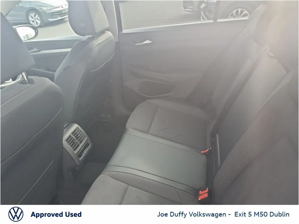 Volkswagen Golf STYLE 2.0 TDI 116HP - Image 6