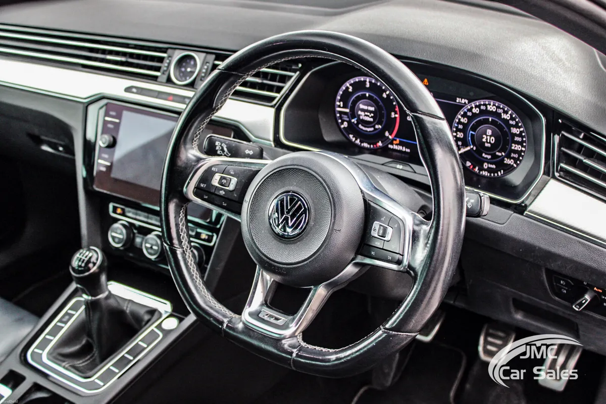 2019 VOLKSWAGEN PASSAT R-LINE 2.0L - Image 6