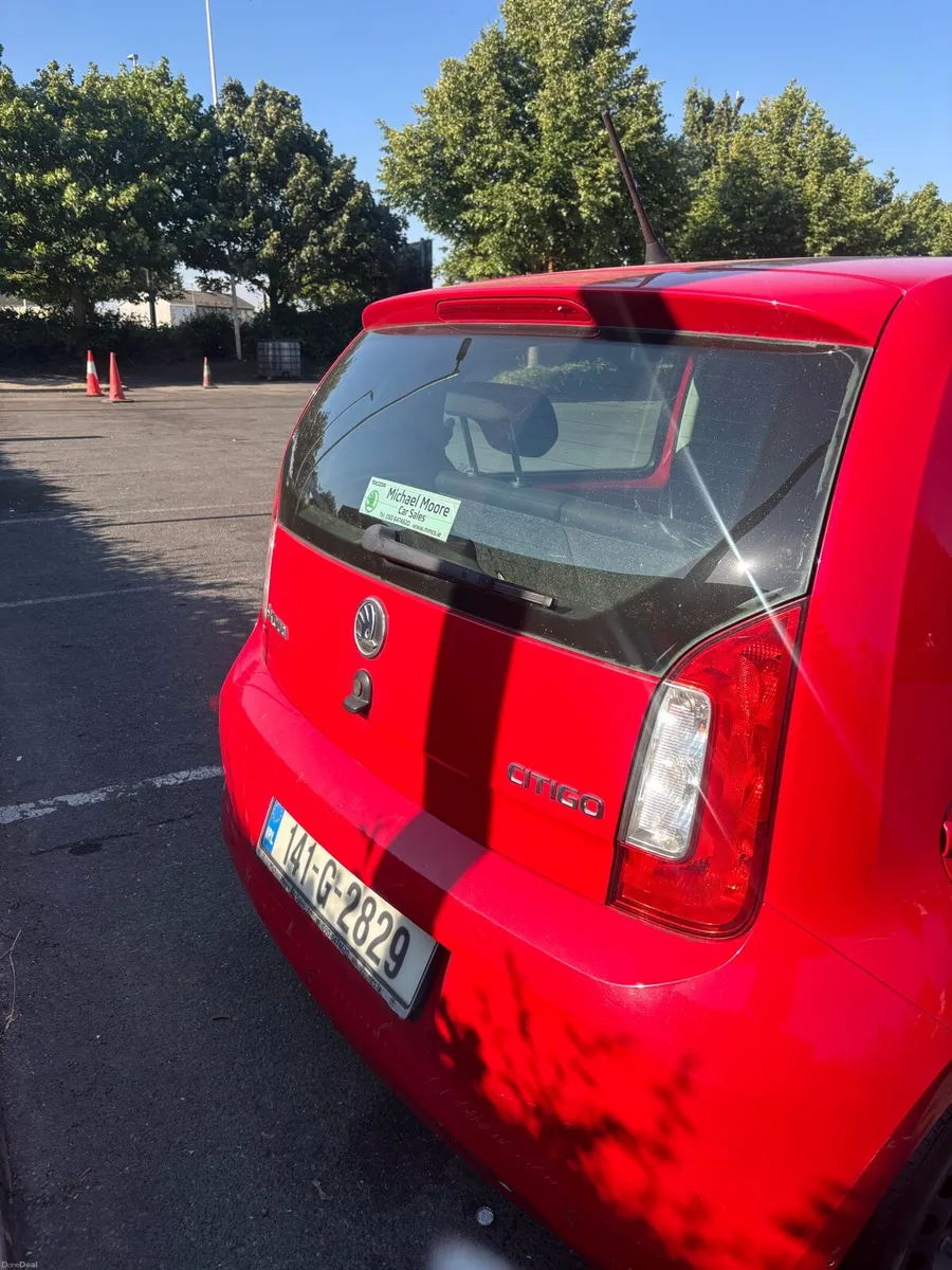 1L red Skoda - Image 4