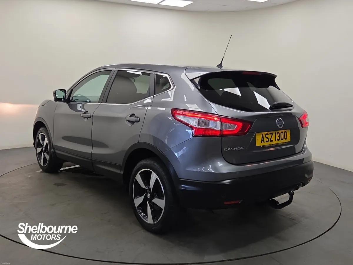 Nissan Qashqai Hatchback N-Connecta - Image 2