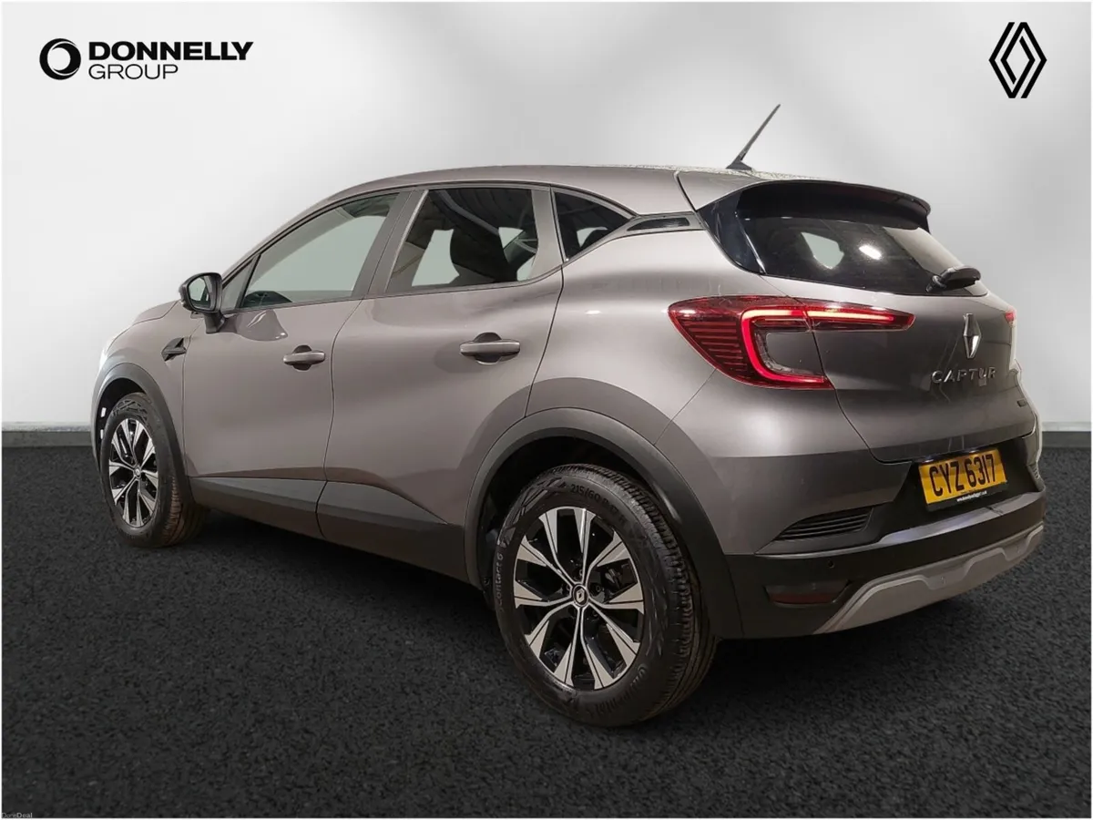 Renault Captur Hatchback Evolution - Image 2
