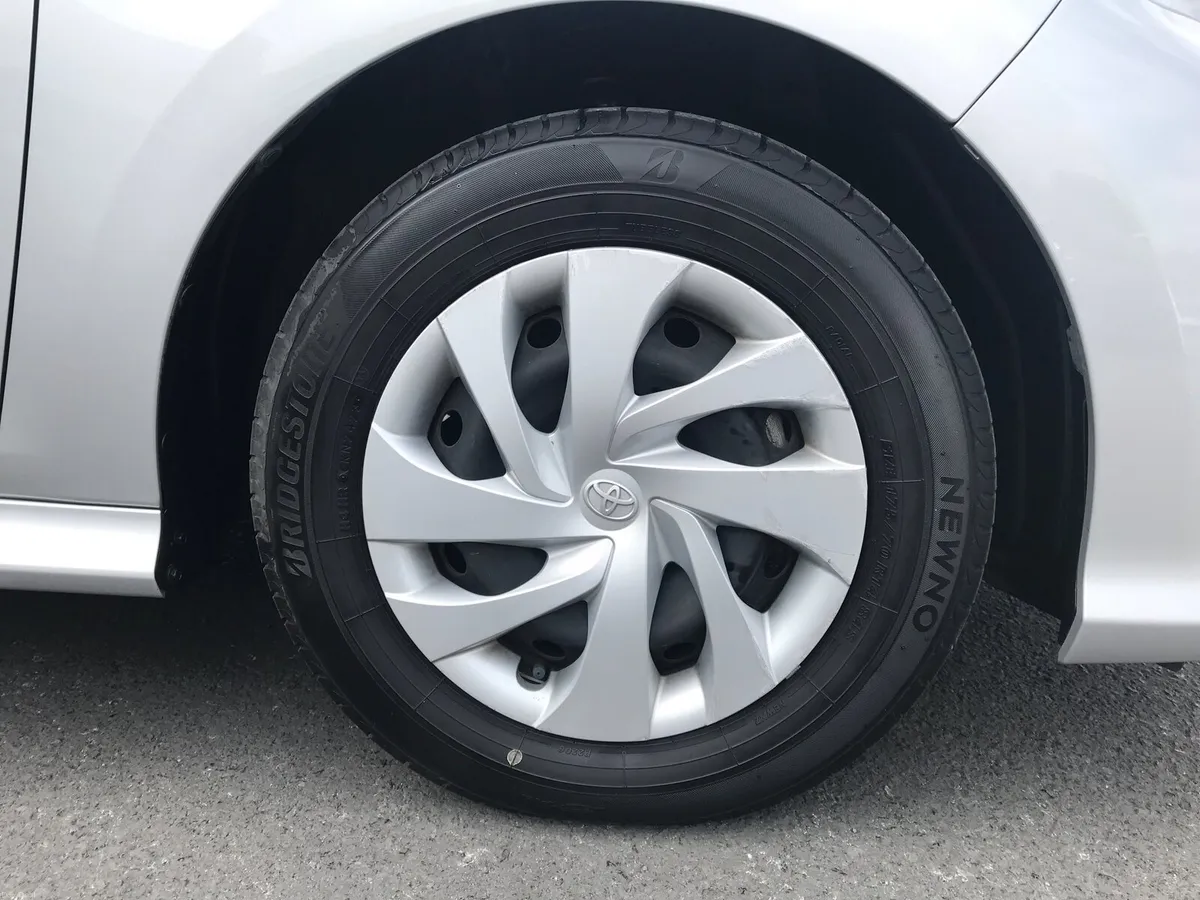 Yaris Luna Hybrid New Generation - Image 5