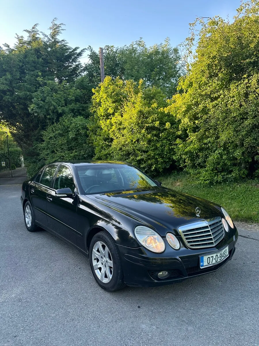 Mercedes e220 - Image 2