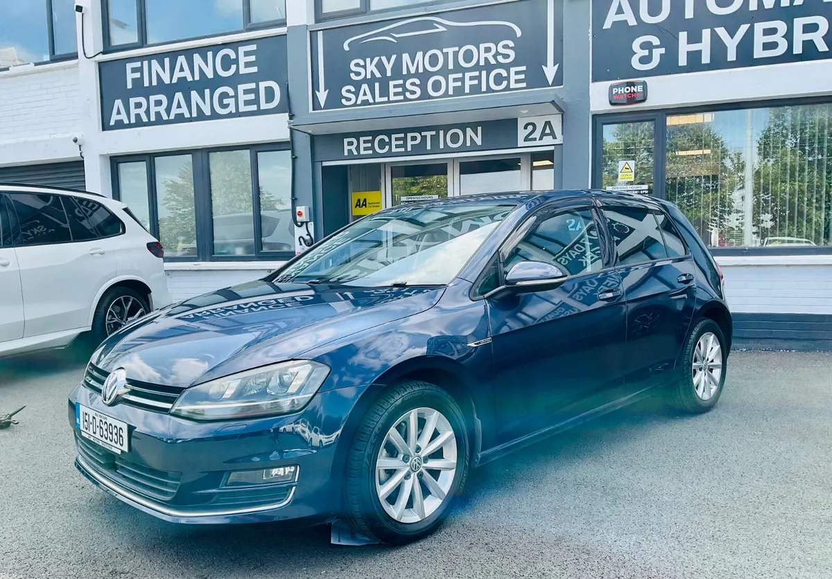 Volkswagen GOLF 2015 Automatic  16K miles only - Image 6