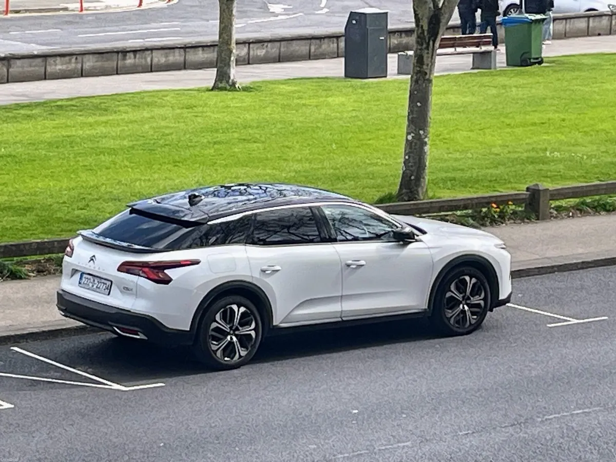 Citroen C5 X FLAIR 2023 - Image 1