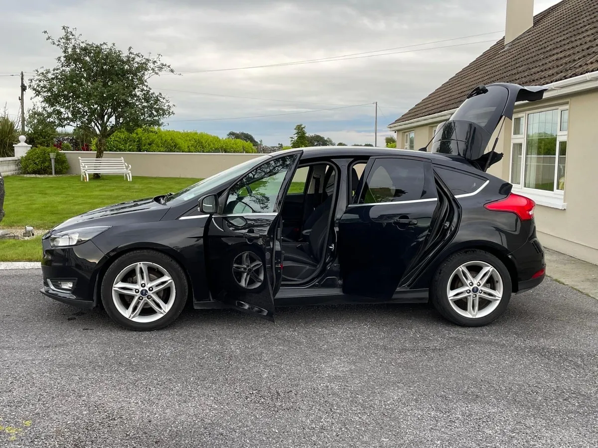 Ford Focus 1 litre zetec - Image 1