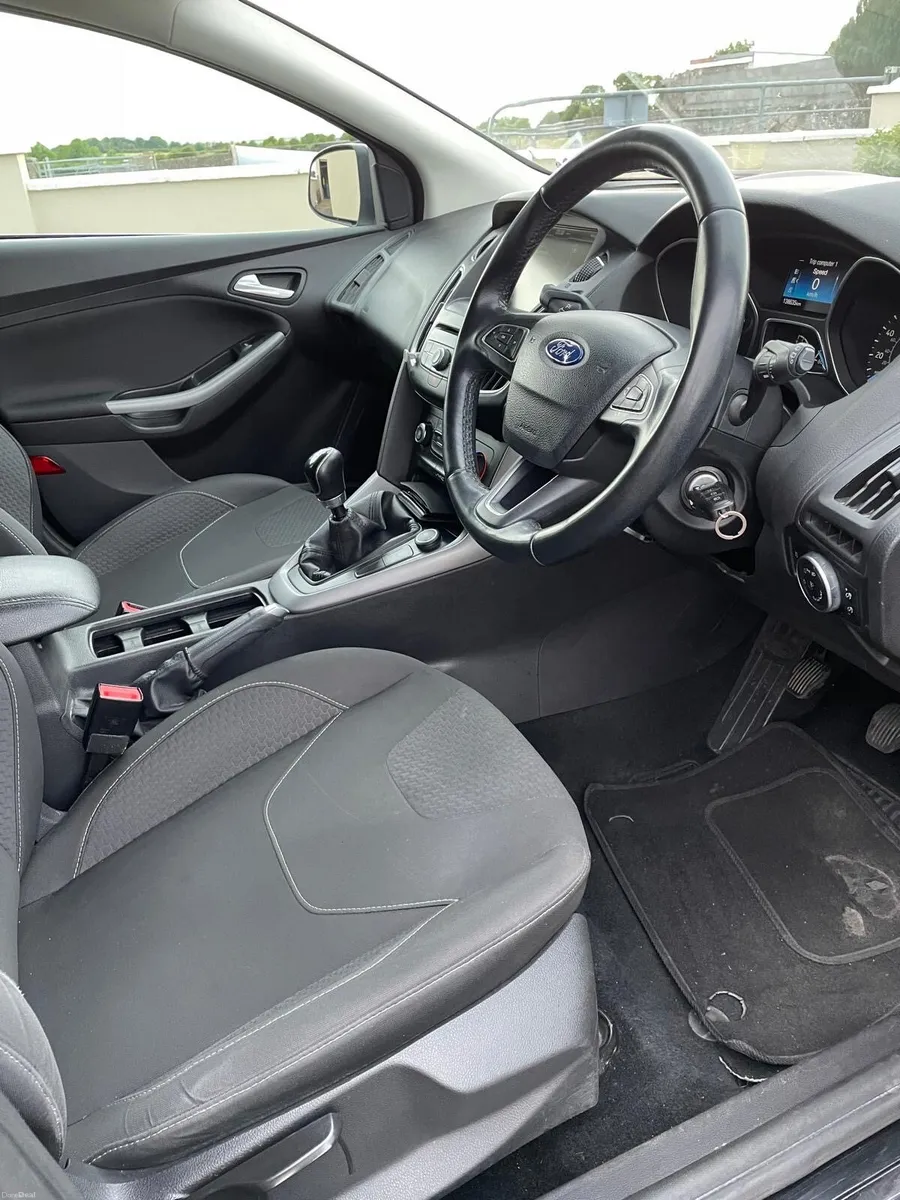 Ford Focus 1 litre zetec - Image 3