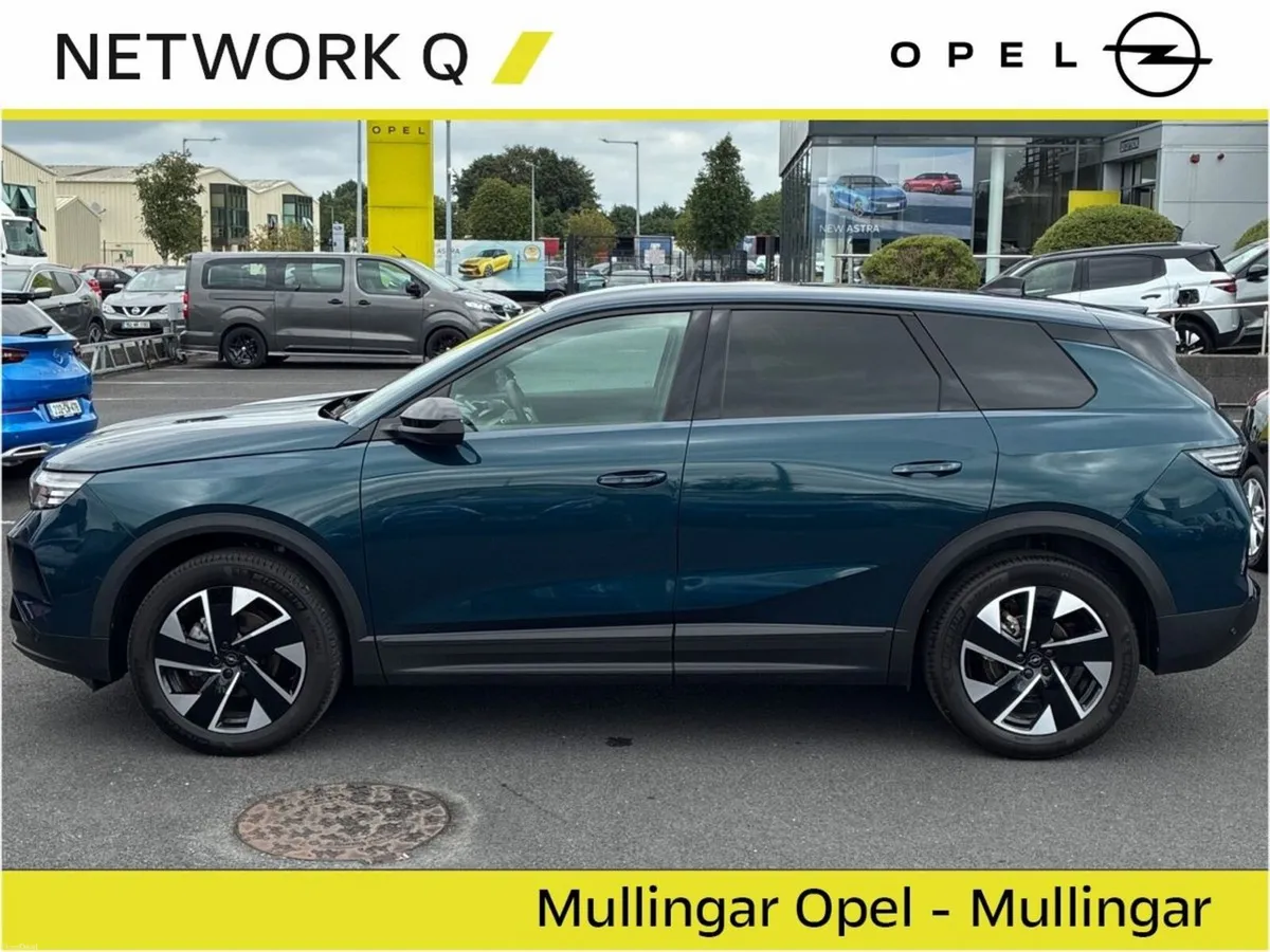 Opel Grandland 1.2 GS M/Hybrid GS- DEMO LOW KMS - Image 3