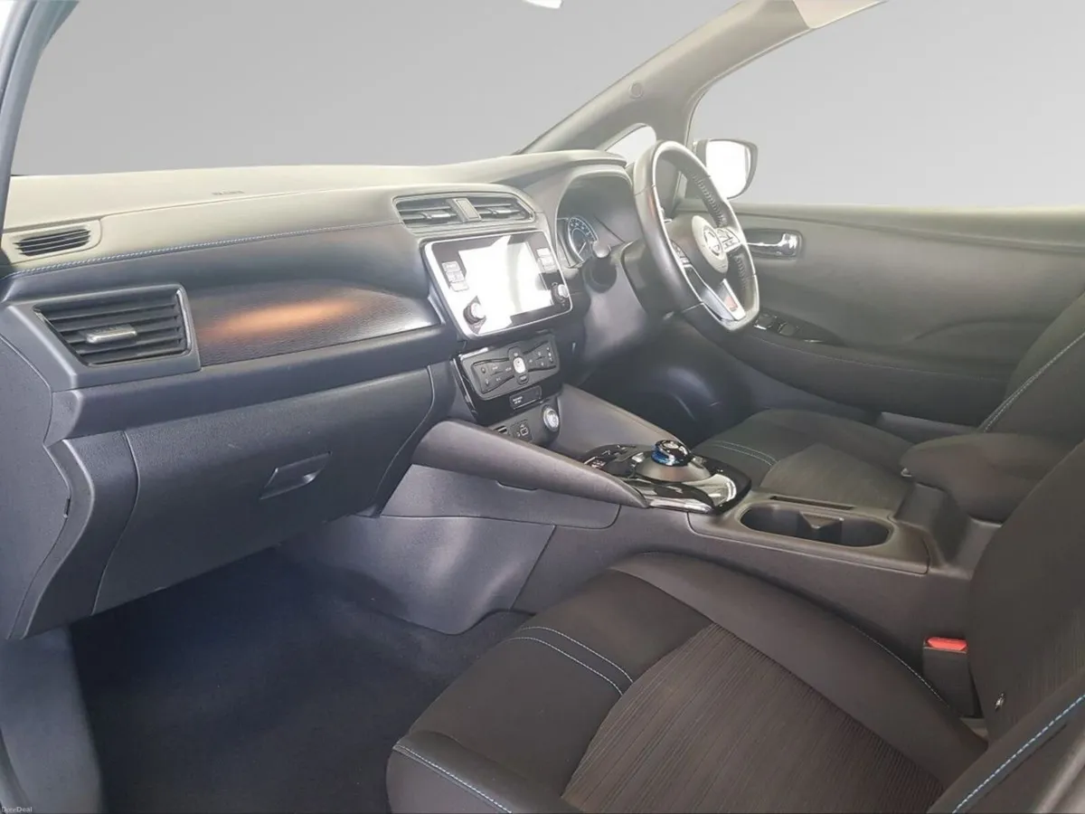 Nissan Leaf Leaf SV 40 kWh - Image 3