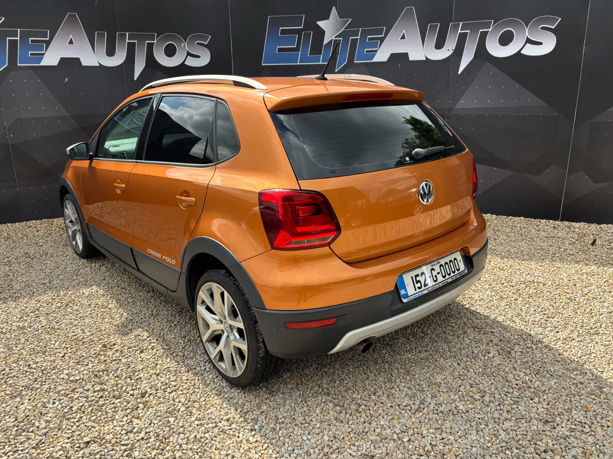 Volkswagen Cross Polo 1.2 Automatic 2015 - Image 3
