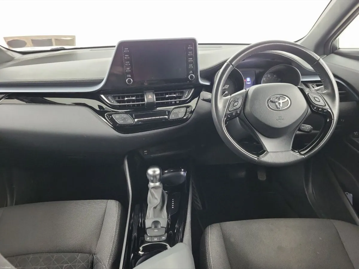 Toyota C-HR 1.8 HYBRID LUNA - Image 3