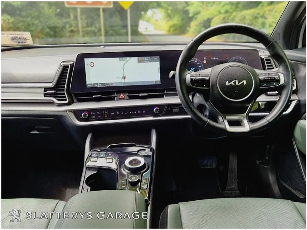 Kia Sportage Anniversary Edition Hybrid - Image 2