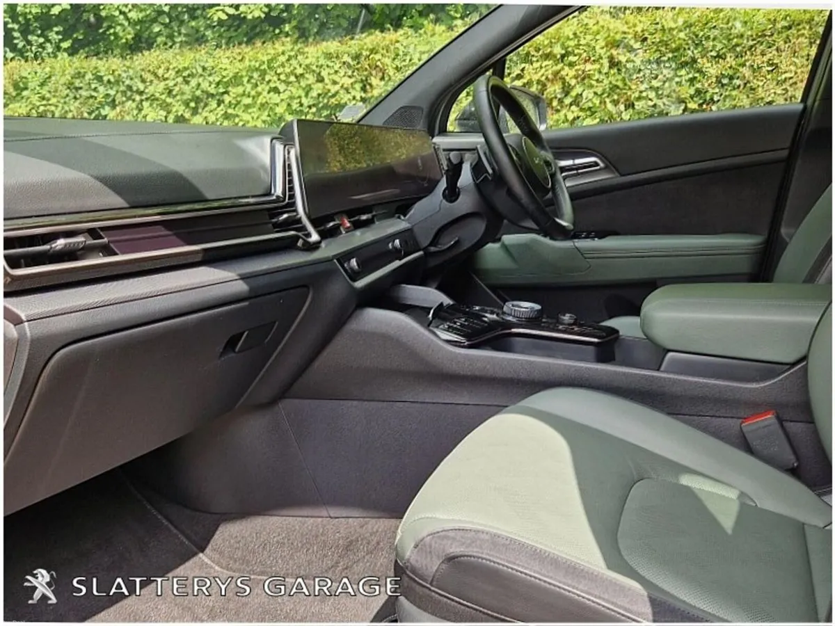 Kia Sportage Anniversary Edition Hybrid - Image 4