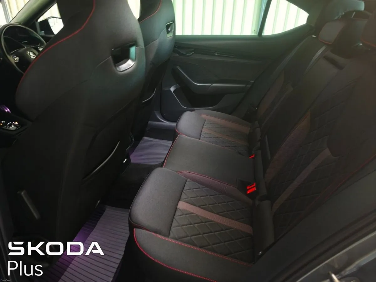 Skoda Octavia 2.0 TDI 200BHP DSG RS - Image 4