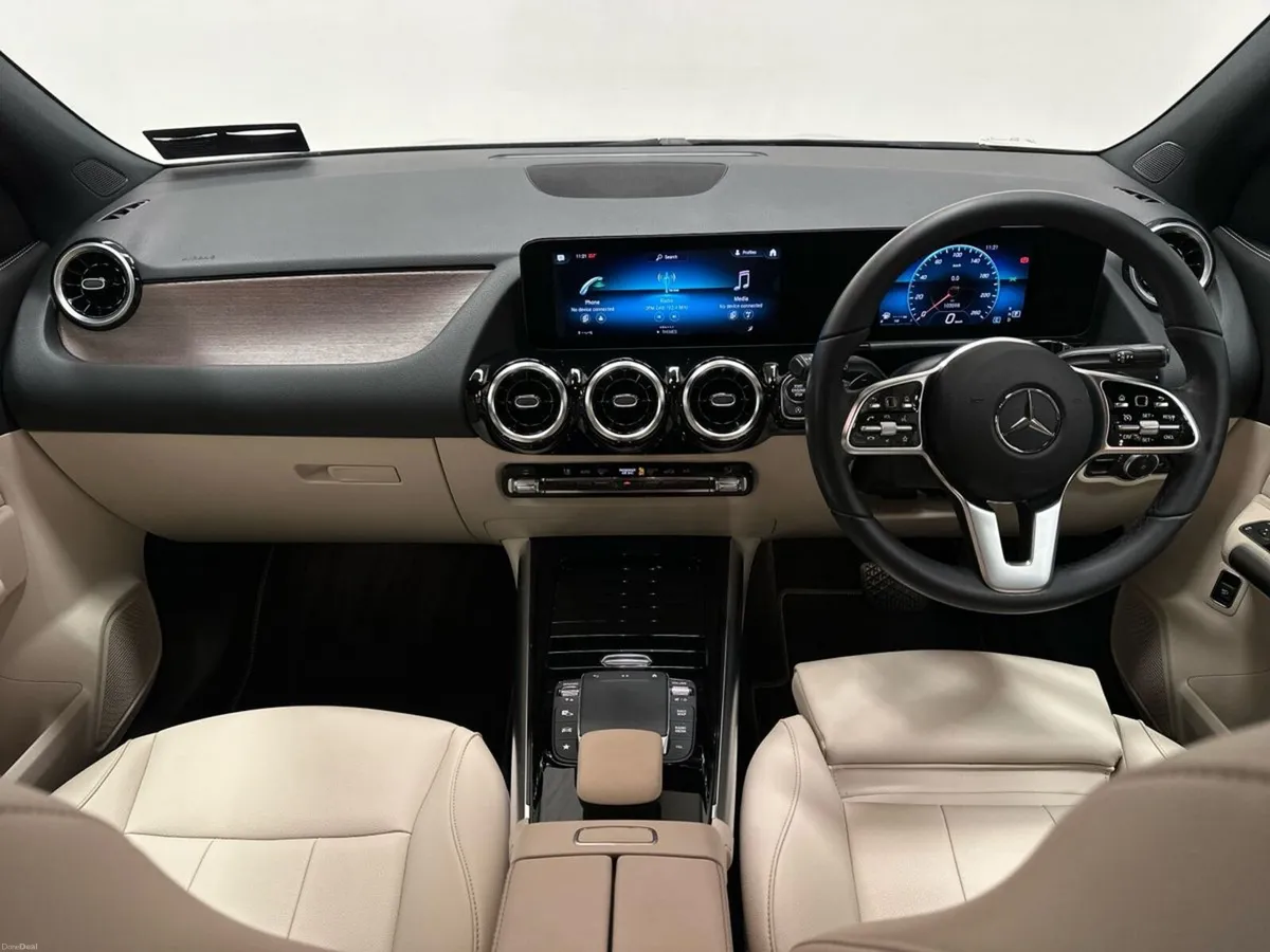 Mercedes-Benz GLA GLA180 D Progressive Line - Image 2