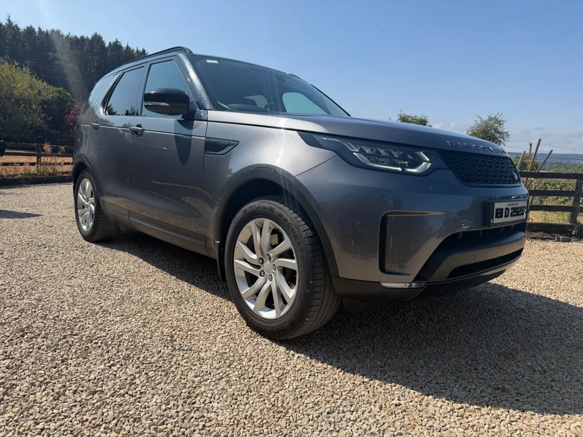 Land Rover Discovery SD3.0 7 Seater HSE - Image 3