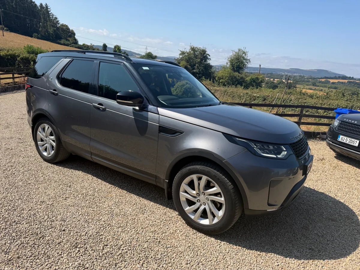 Land Rover Discovery SD3.0 7 Seater HSE - Image 1
