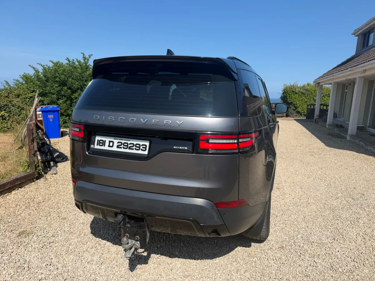 Land Rover Discovery SD3.0 7 Seater HSE - Image 6
