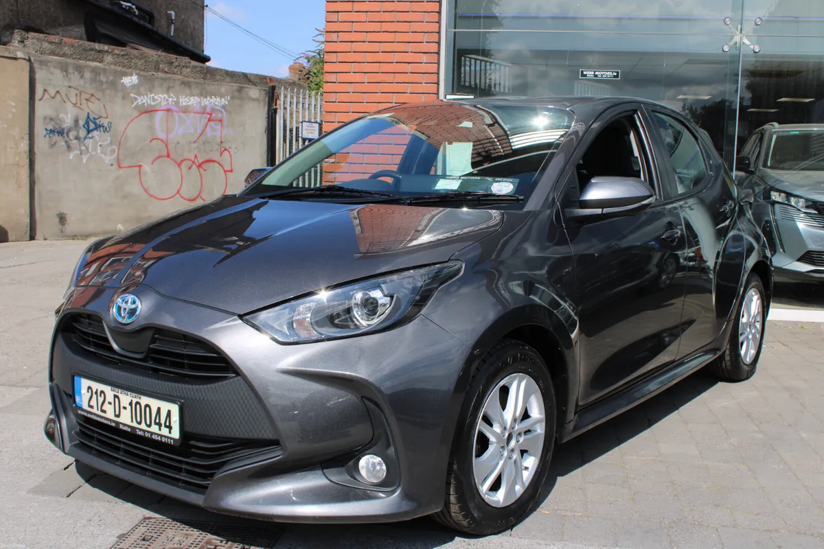 YARIS - HYBRID - IRISH NEW - AUTOMATIC - LUNA - Image 3