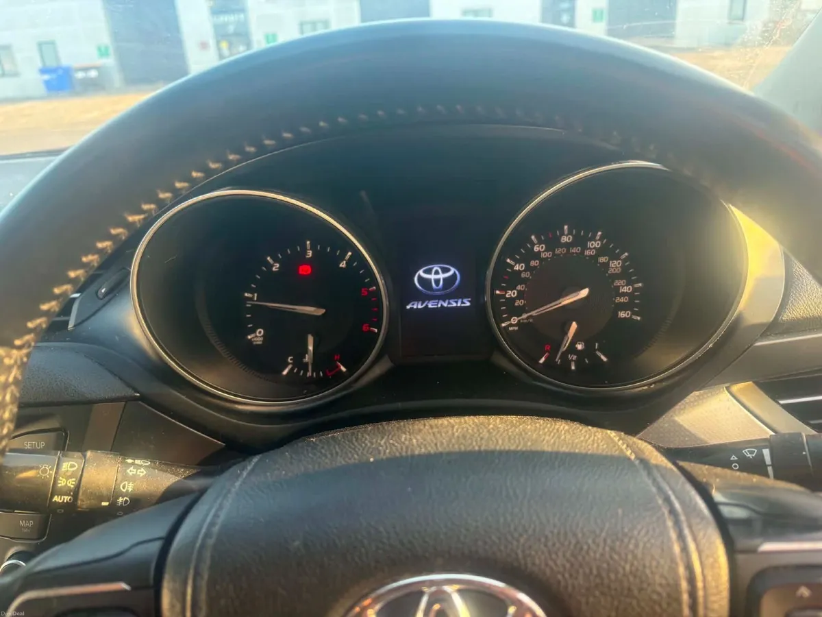 Toyota Avensis 2016 - Image 6