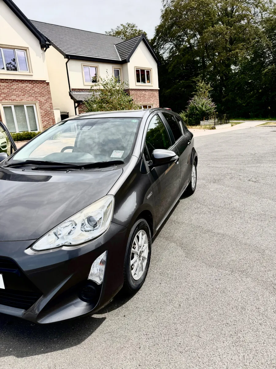 Toyota Aqua 2017 - Image 3