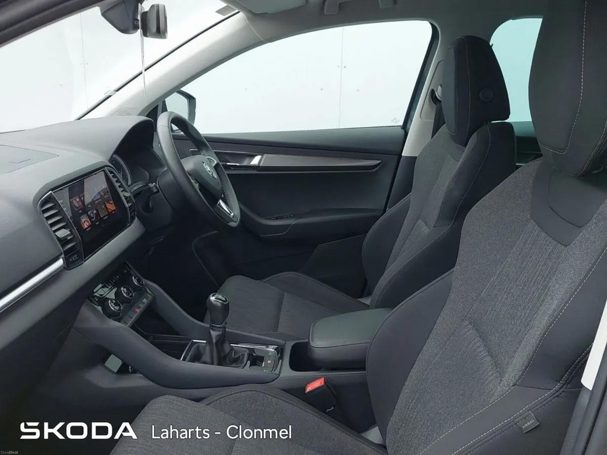 Skoda Karoq STYLE 2.0TDI 150HP *REAR CAMERA*KEYLES - Image 4