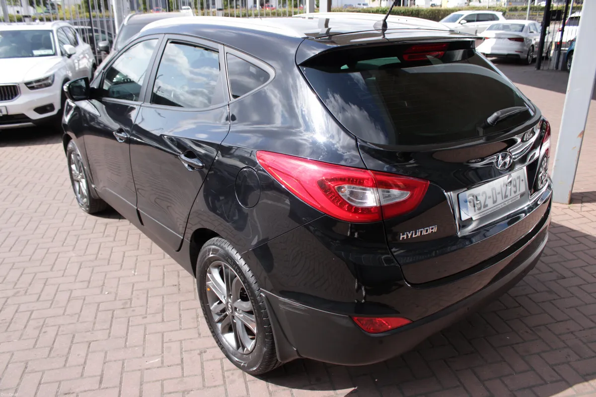1.7CRDI DIESEL PREMIUM PAN ROOF ONLY 100,000 KMS - Image 6