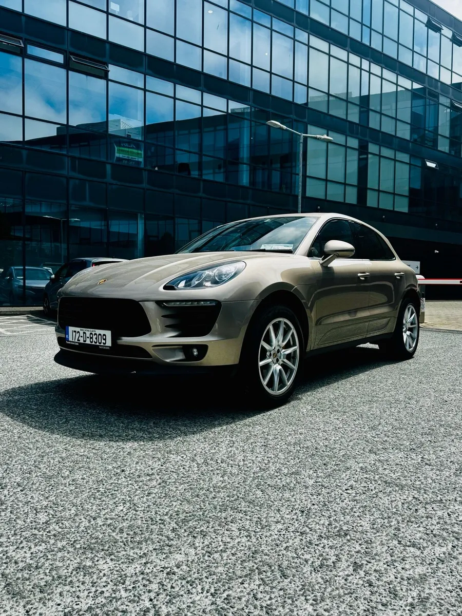 Porsche Macan S 3.0 Full Porsche Service History - Image 2