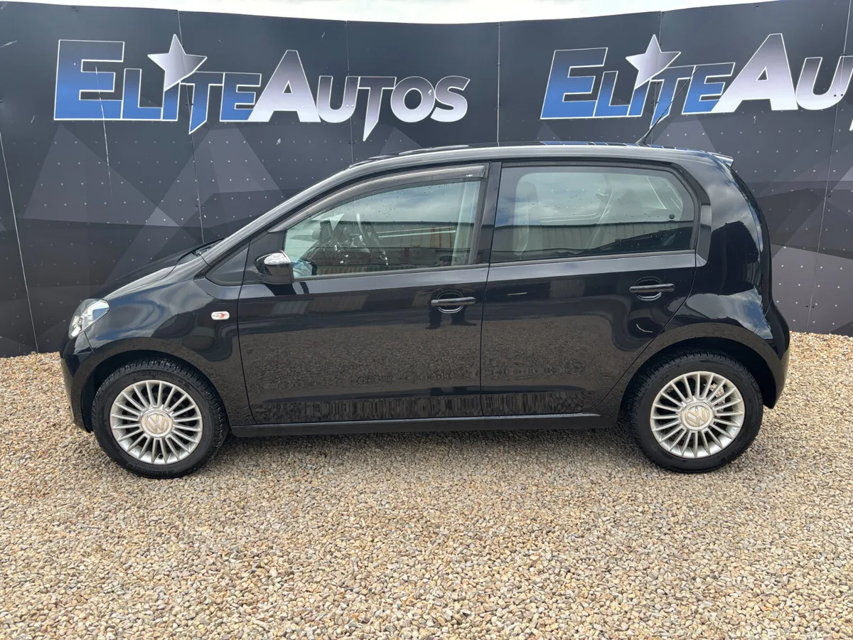 Volkswagen UP! 1.0 Automatic 2013 - Image 2